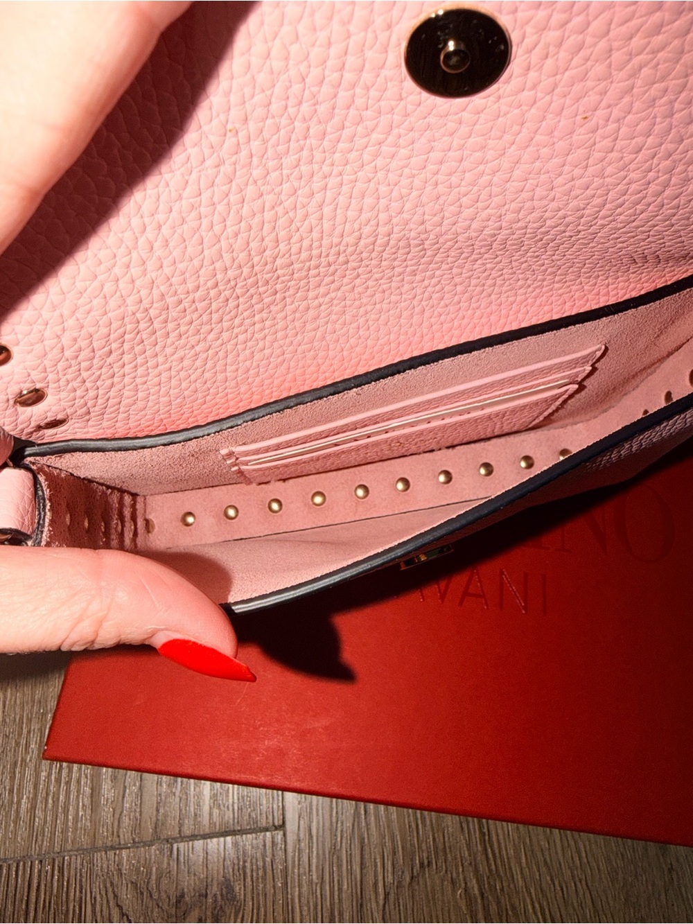 Valentino Garavani Pink Rockstud Top Handle Shoulder Bag - Picture 4 of 4
